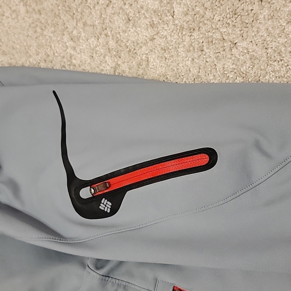 Columbia Titanium Womens Softshell Omni Heat Jacket (XS), Grey with Red Zippers - Picture 3 of 10